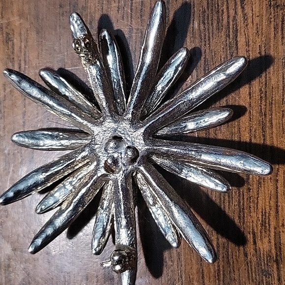 Broach - Picture 2 of 2